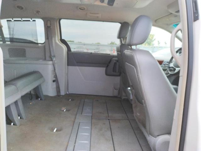 Photo 6 from auction – 2009 CHRYSLER TOWN & COU with VIN 2A8HR54X79R577990