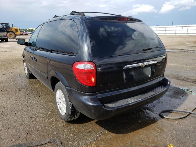 Photo 3 from auction – 2006 CHRYSLER TOWN & COU with VIN 1A4GP45R86B518065