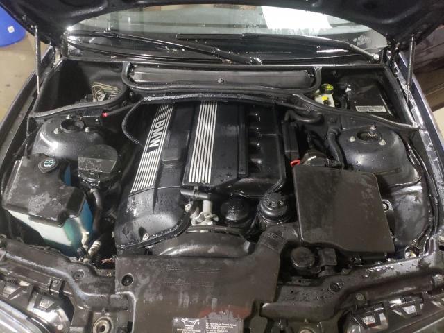 Photo 7 from auction – 2005 BMW 330 XI with VIN WBAEW53455PN38088