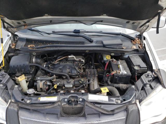 Photo 7 from auction – 2008 CHRYSLER TOWN & COU with VIN 2A8HR54P18R151405
