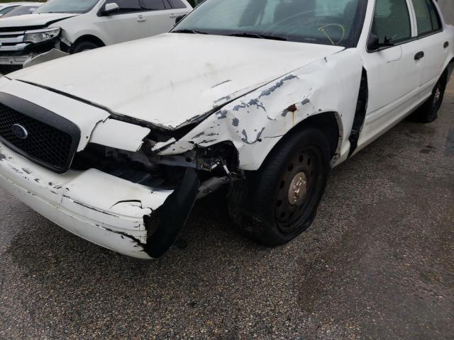Photo 9 from auction – 2009 FORD CROWN VICT with VIN 2FAHP71V89X135927