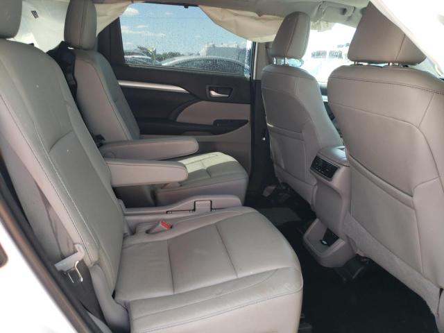 صورة رقم 6 من المزاد - 2018 TOYOTA HIGHLANDER مع VIN 5TDKZRFH6JS532044