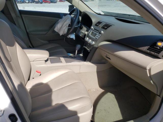 Photo 5 from auction – 2011 TOYOTA CAMRY BASE with VIN 4T1BF3EK7BU598890