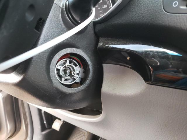 Photo 9 from auction – 2015 KIA SORENTO LX with VIN 5XYKTDA66FG638749