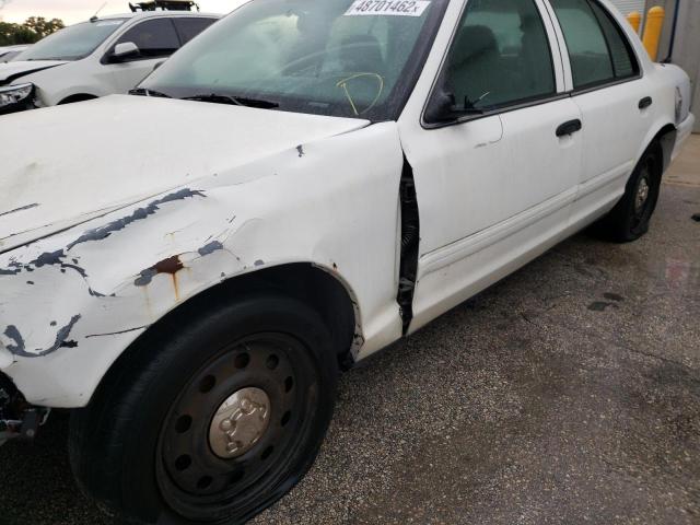 Photo 10 from auction – 2009 FORD CROWN VICT with VIN 2FAHP71V89X135927