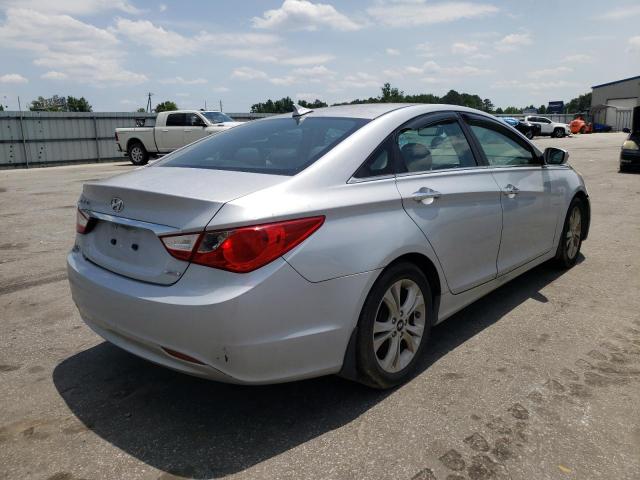 Photo 4 from auction – 2011 HYUNDAI SONATA SE with VIN 5NPEC4ACXBH164942
