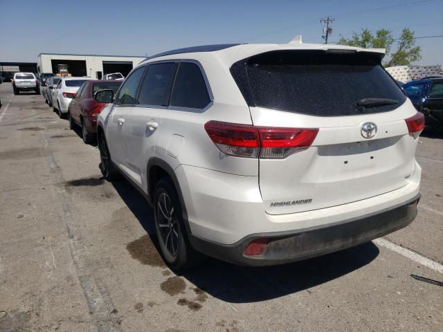 Photo 3 from auction – 2019 TOYOTA HIGHLANDER with VIN 5TDKZRFH3KS559557