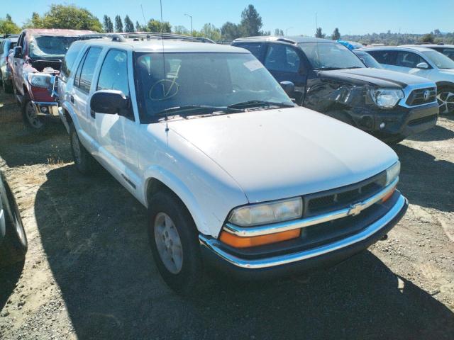 CHEVROLET BLAZER 2000 with VIN 1GNDT13W2YK294457 - Photo from auction