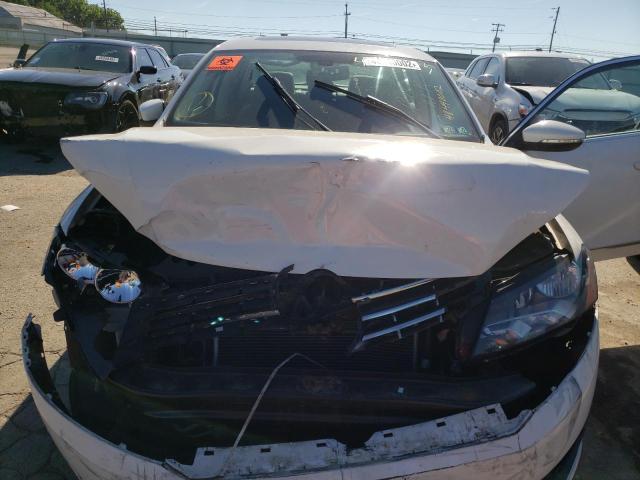 Photo 7 from auction – 2012 VOLKSWAGEN PASSAT SEL with VIN 1VWCM7A37CC011578