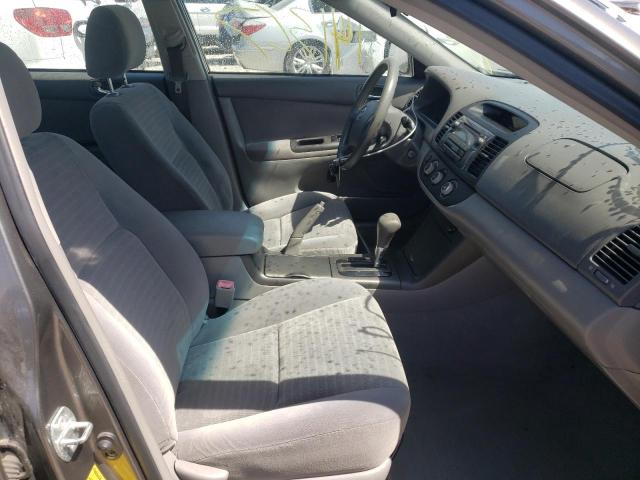 Photo 5 from auction – 2005 TOYOTA CAMRY LE with VIN 4T1BE30K75U515683