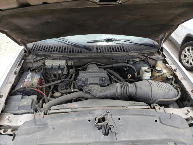 Фото 7 с аукциона – 2005 FORD EXPEDITION с VIN 1FMPU13545LA86382