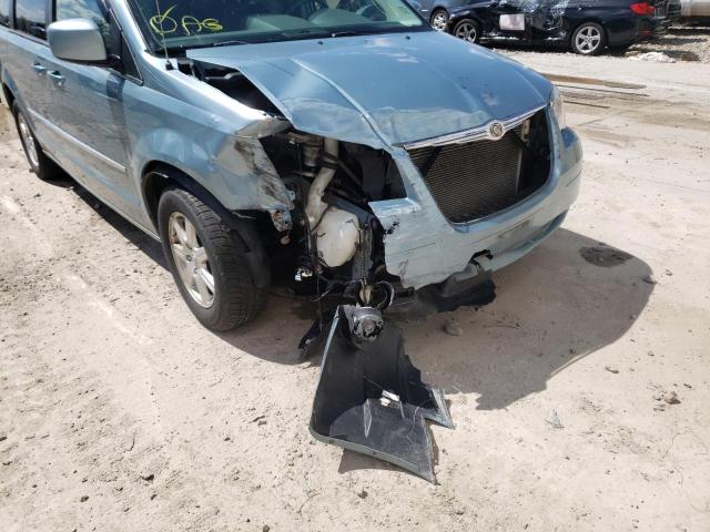 Photo 9 from auction – 2010 CHRYSLER TOWN & COU with VIN 2A4RR5D16AR449455