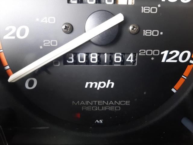 Photo 8 from auction – 2000 HONDA CRV with VIN JHLRD1868YC059093