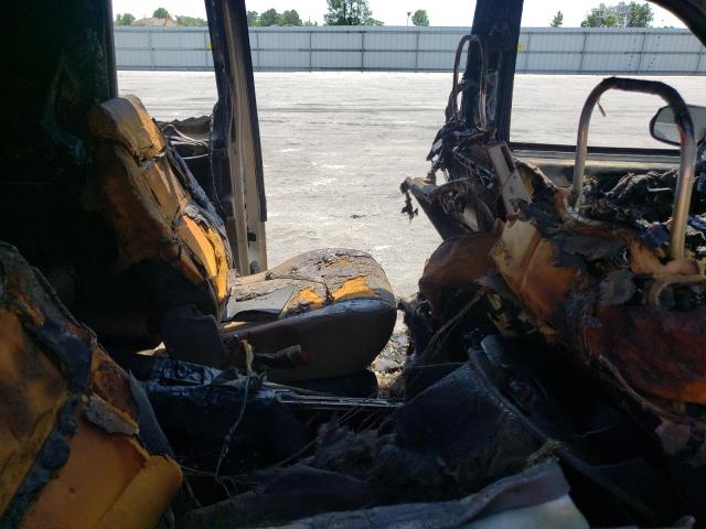 Photo 6 from auction – 2005 SATURN RELAY 2 with VIN 5GZDV03L35D274638