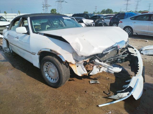 LINCOLN TOWN CAR E 2000 with VIN 1LNHM81W1YY870776 - Photo from auction