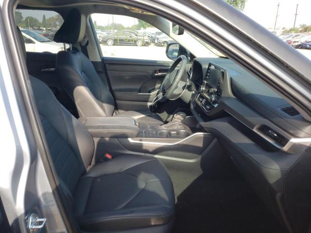 Photo 5 from auction – 2020 TOYOTA HIGHLANDER with VIN 5TDHZRAHXLS008321