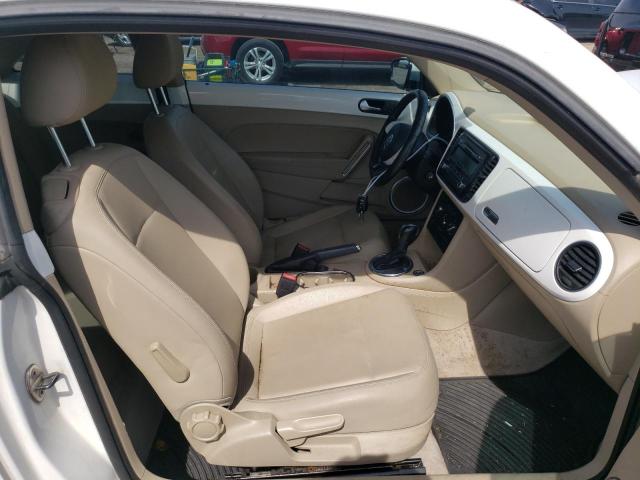 Photo 5 from auction – 2013 VOLKSWAGEN BEETLE with VIN 3VWJX7AT3DM607818