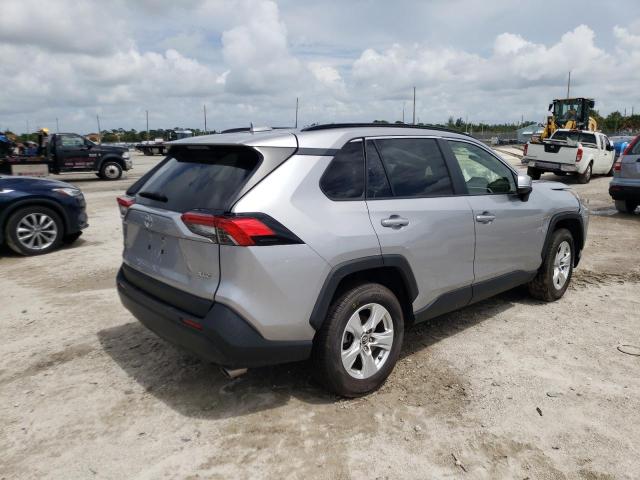 Photo 4 from auction – 2019 TOYOTA RAV4 XLE with VIN JTMW1RFV2KD013214