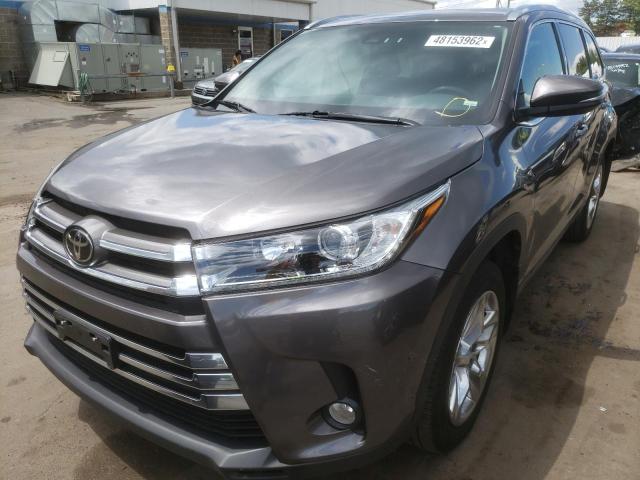Photo 2 from auction – 2018 TOYOTA HIGHLANDER with VIN 5TDDZRFH8JS814694