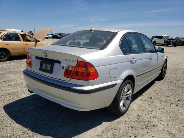 Photo 4 from auction – 2004 BMW 325 XI with VIN WBAEU33404PM61140