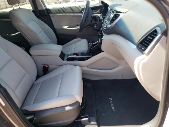 Photo 5 from auction – 2018 HYUNDAI TUCSON SE with VIN KM8J2CA43JU755635