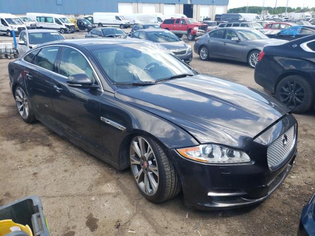 JAGUAR XJ 2015 مع رقم تعريف المركبة SAJXJ1CD3F8V85328 - صورة من المزاد