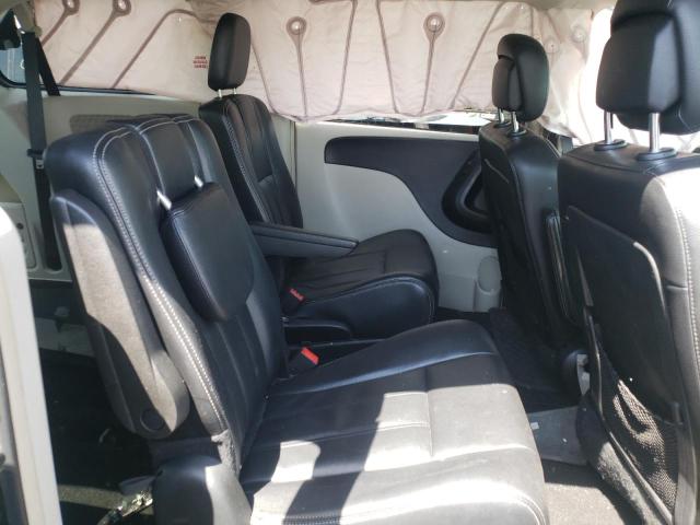 Photo 6 from auction – 2016 CHRYSLER TOWN & COU with VIN 2C4RC1BG1GR297682