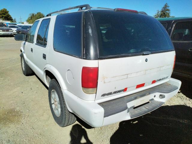 Photo 3 from auction – 2000 CHEVROLET BLAZER with VIN 1GNDT13W2YK294457