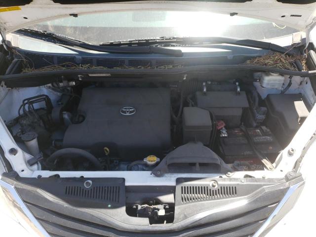 Photo 7 from auction – 2013 TOYOTA SIENNA LE with VIN 5TDKK3DC3DS362805