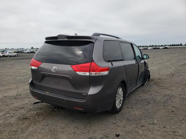 Photo 4 from auction – 2011 TOYOTA SIENNA XLE with VIN 5TDYK3DC6BS040280