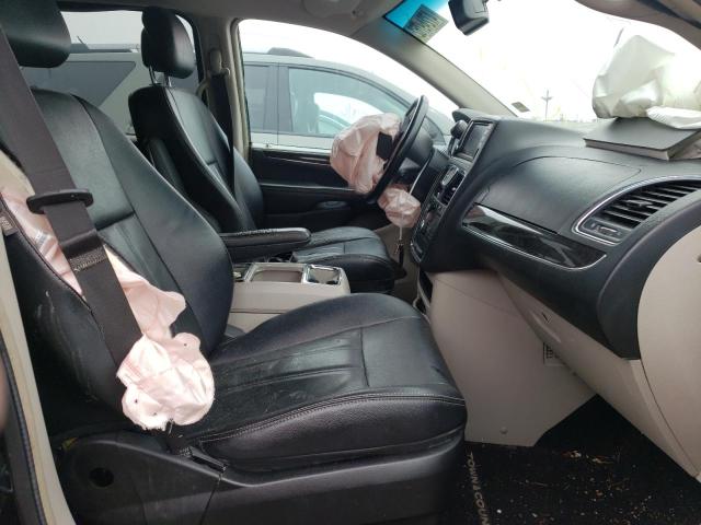 Photo 5 from auction – 2016 CHRYSLER TOWN & COU with VIN 2C4RC1BG3GR297781