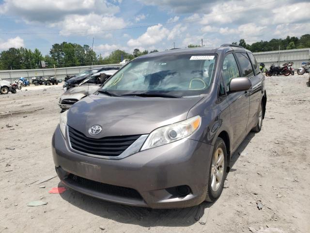 Photo 2 from auction – 2013 TOYOTA SIENNA LE with VIN 5TDKK3DC3DS375280