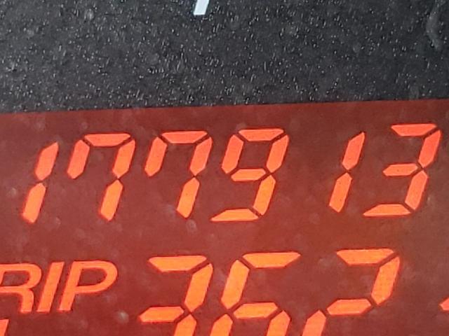 Photo 8 from auction – 2005 MAZDA 6 I with VIN 1YVHP84C055M27653