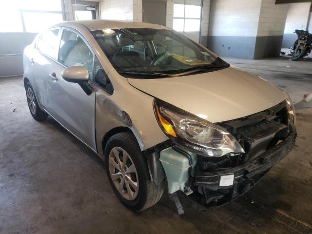 KIA RIO LX 2015 مع رقم تعريف المركبة KNADM4A30F6501110 - صورة من المزاد