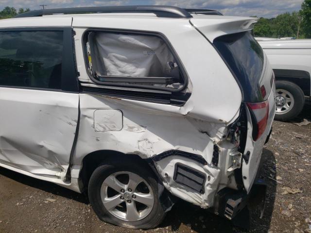 Photo 9 from auction – 2016 TOYOTA SIENNA LE with VIN 5TDKK3DC2GS693542