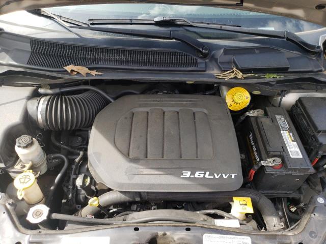 Photo 7 from auction – 2016 CHRYSLER TOWN & COU with VIN 2C4RC1CG5GR221400