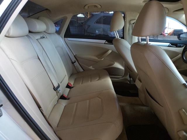Photo 6 from auction – 2012 VOLKSWAGEN PASSAT SE with VIN 1VWBP7A37CC042395