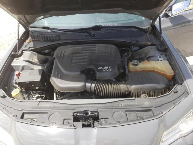 Photo 7 from auction – 2019 CHRYSLER 300 LIMITE with VIN 2C3CCAEG0KH528060
