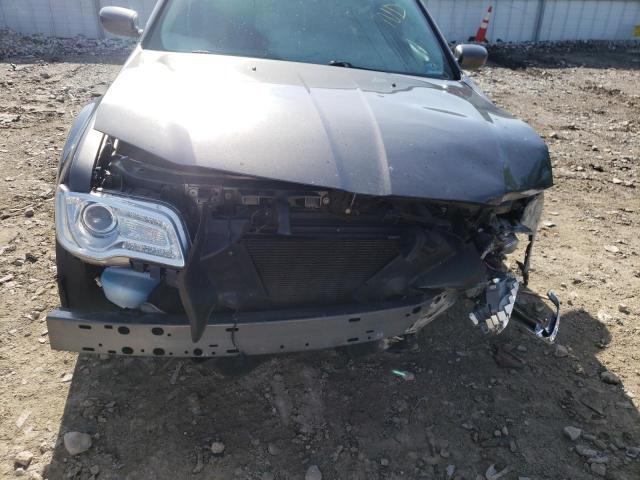 Photo 9 from auction – 2015 CHRYSLER 300 LIMITE with VIN 2C3CCAAG9FH772964