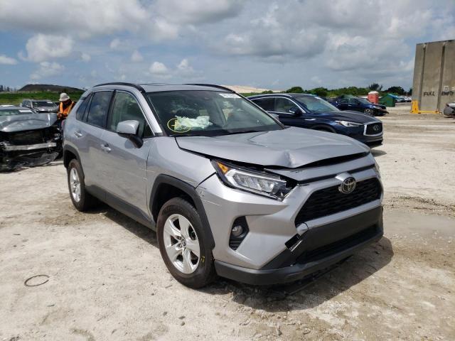 TOYOTA RAV4 XLE 2019 with VIN JTMW1RFV2KD013214 - Photo from auction