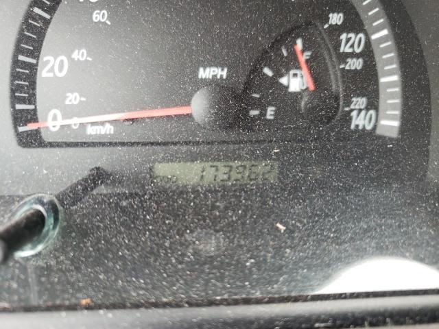 Photo 8 from auction – 2002 TOYOTA CAMRY LE with VIN 4T1BF30K72U520228