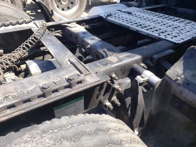Photo 9 from auction – 2009 FREIGHTLINER CASCADIA 1 with VIN 1FUJGLDR89LAG5899
