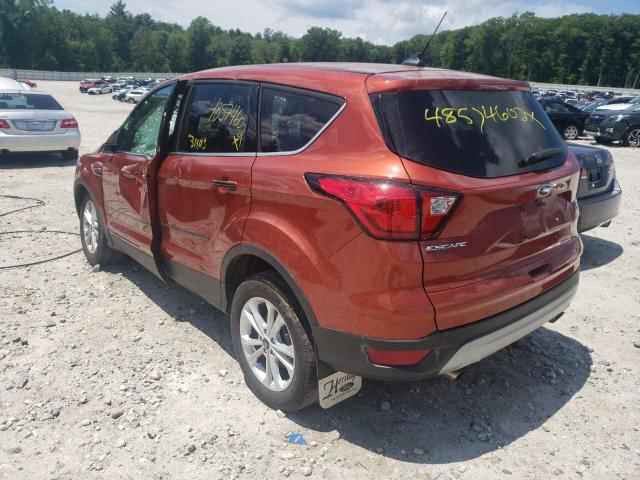 Photo 3 from auction – 2019 FORD ESCAPE SE with VIN 1FMCU9GD4KUA57159