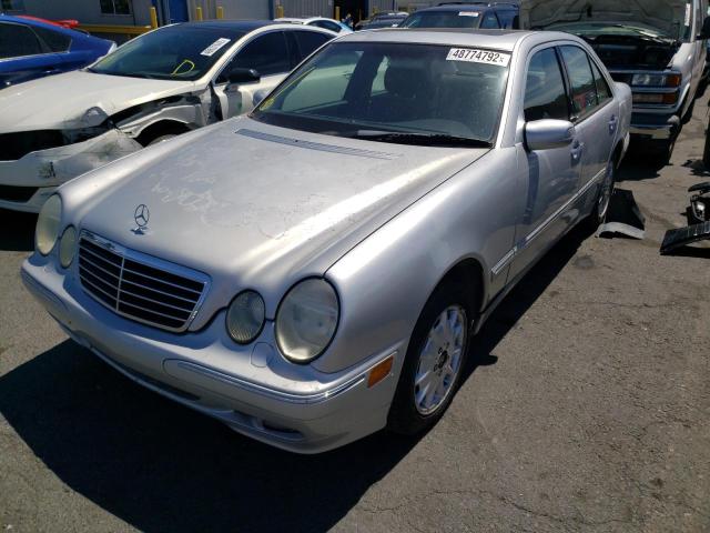 Photo 2 from auction – 2000 MERCEDES-BENZ E 320 with VIN WDBJF65J5YB057011