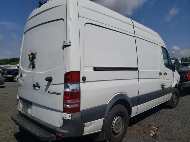Photo 4 from auction – 2014 MERCEDES-BENZ SPRINTER 2 with VIN WD3PE7CC7E5834530