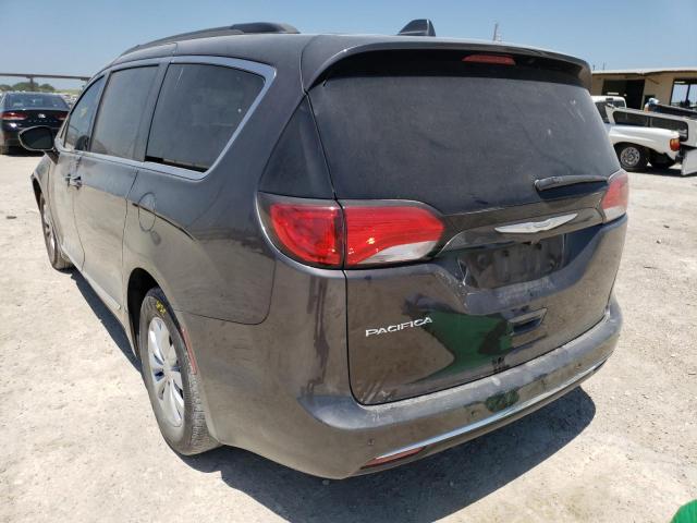 Photo 3 from auction – 2017 CHRYSLER PACIFICA T with VIN 2C4RC1BG2HR823853