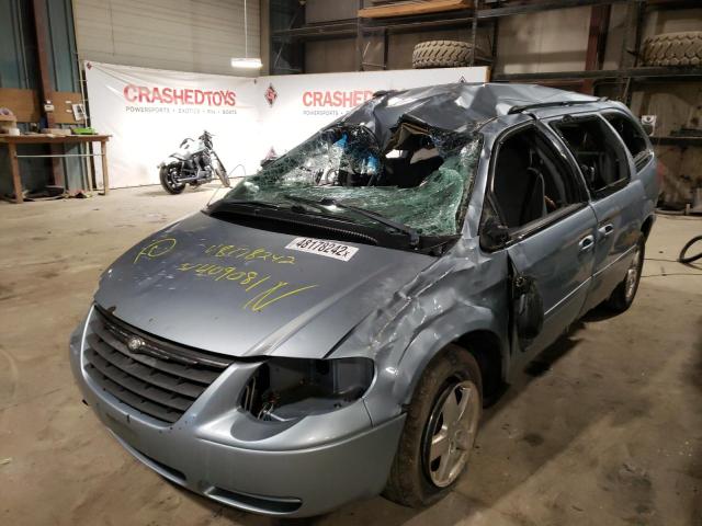 Photo 2 from auction – 2005 CHRYSLER TOWN & COU with VIN 2C4GP44R55R192202