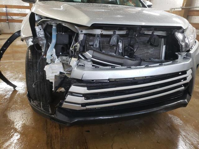 Photo 9 from auction – 2018 TOYOTA HIGHLANDER with VIN 5TDJZRFH3JS891170