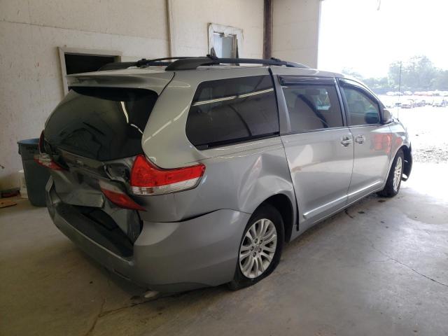 Photo 4 from auction – 2014 TOYOTA SIENNA XLE with VIN 5TDYK3DC9ES440144