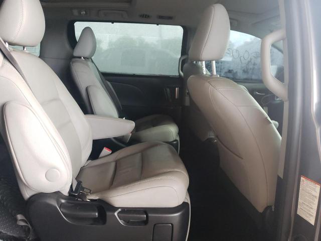 Photo 6 from auction – 2017 TOYOTA SIENNA XLE with VIN 5TDYZ3DC3HS790935